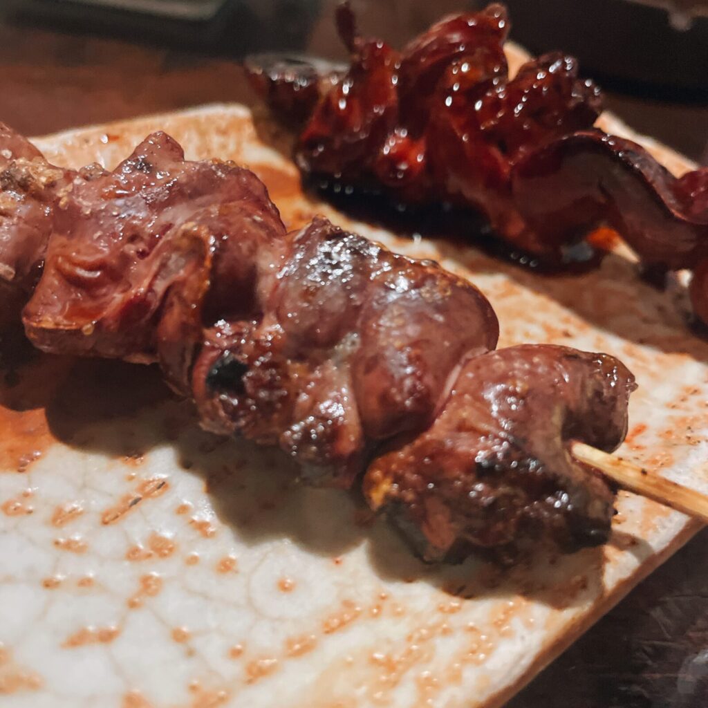 大泉学園「ごち魂」の炭火焼きとり2本盛りレバー