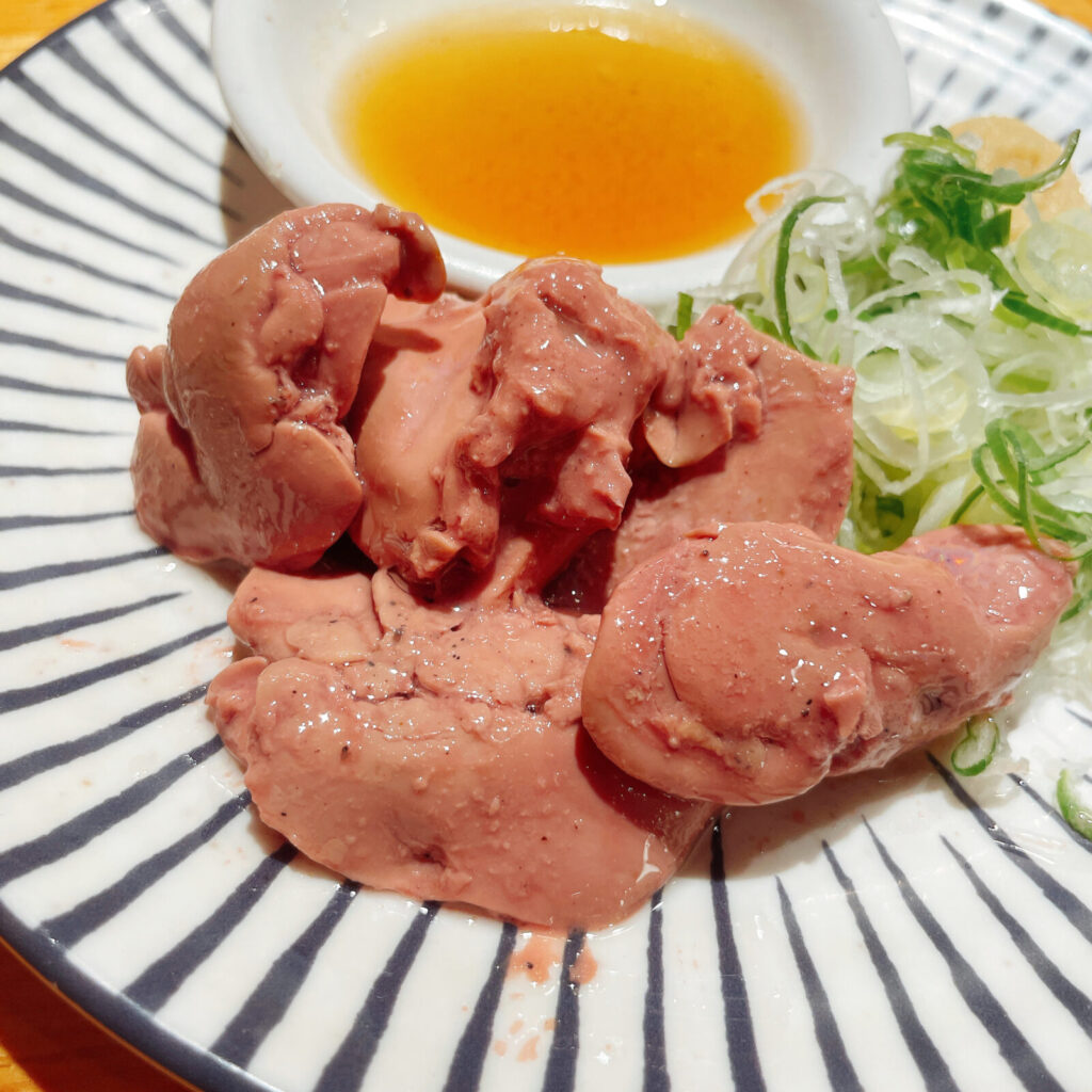 池袋「神田屋」鶏レバ刺し