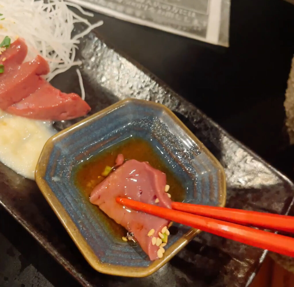 高田馬場「炎天下」肉刺和牛レバ