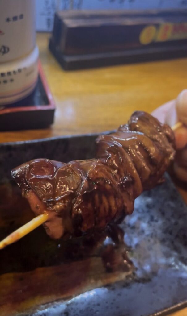 巣鴨「鳥八」鳥レバー串