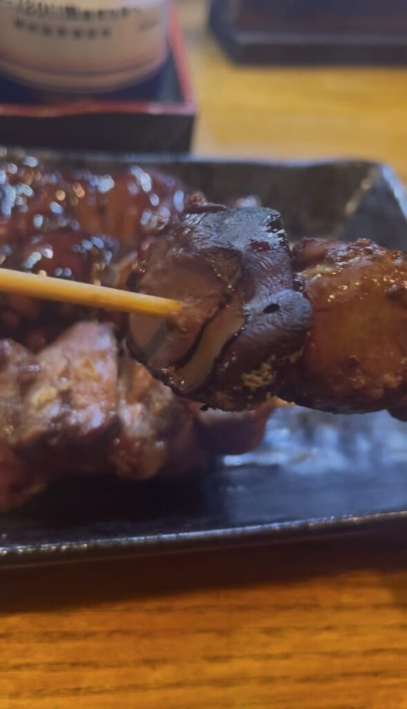 巣鴨「鳥八」鳥レバー串