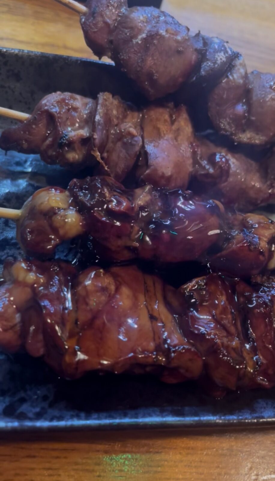 巣鴨「鳥八」鳥レバー串