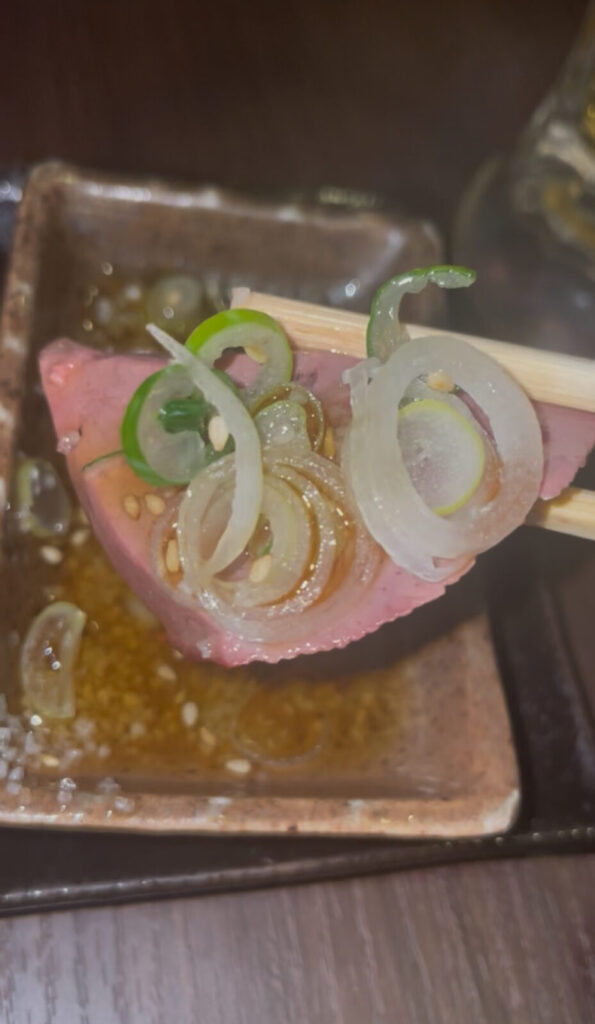 東京・大山「一献」レバ刺し(豚)