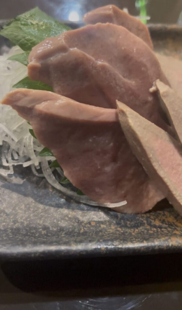 高田馬場「二十八萬石」豚レバ刺し