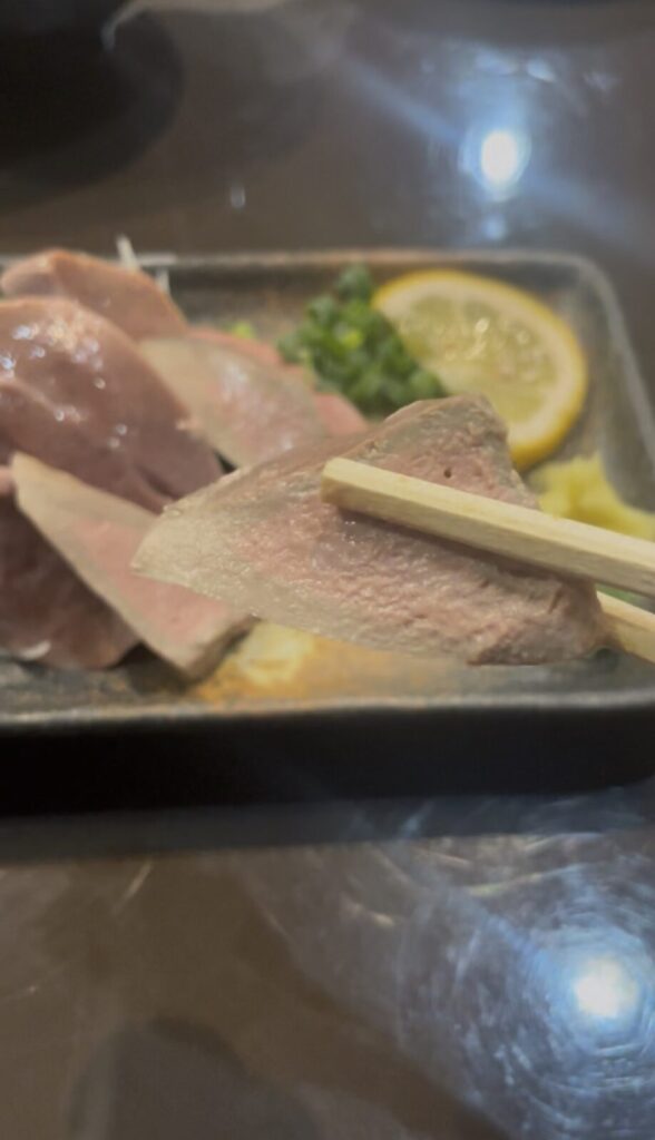 高田馬場「二十八萬石」豚レバ刺し