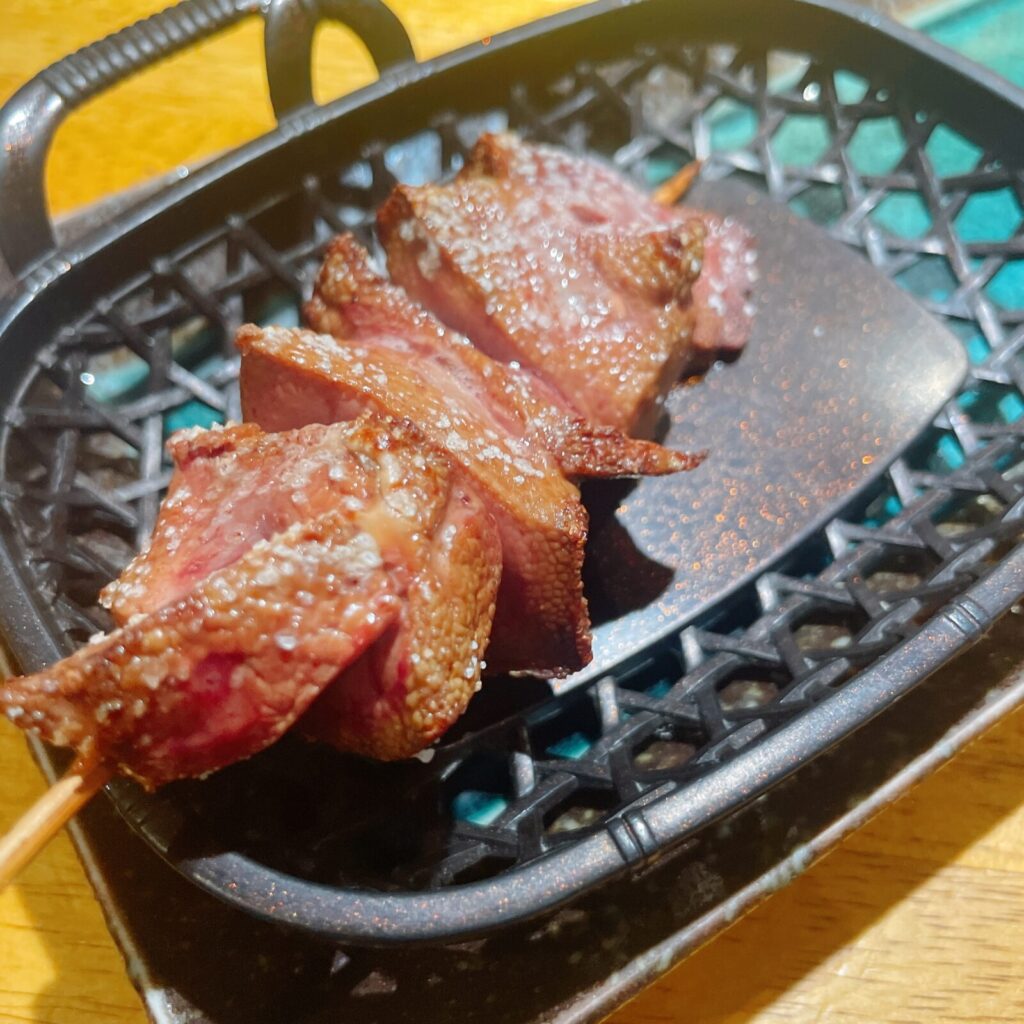 高田馬場「はやし家」串れば塩（豚レバー串塩）