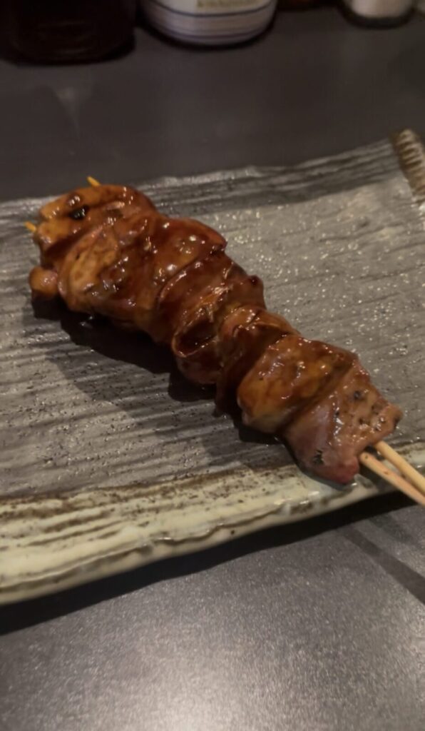 板橋「串揚げダイニングエッジ」串焼きレバー