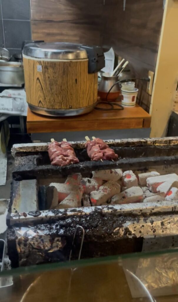 荻窪「とみ笑」鶏白レバー焼・親鶏の白レバー焼