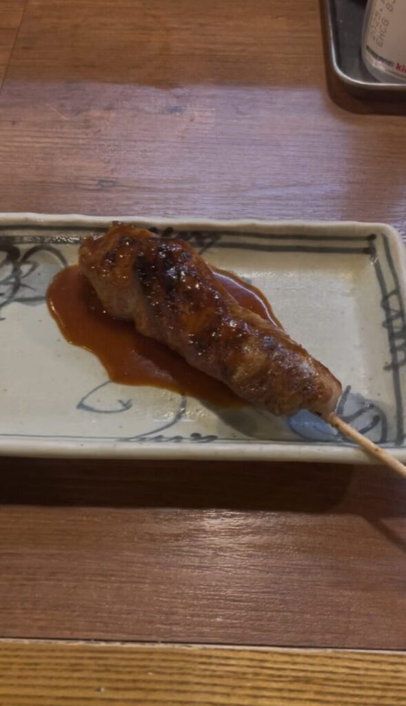 池袋「串八珍」網レバー（豚）