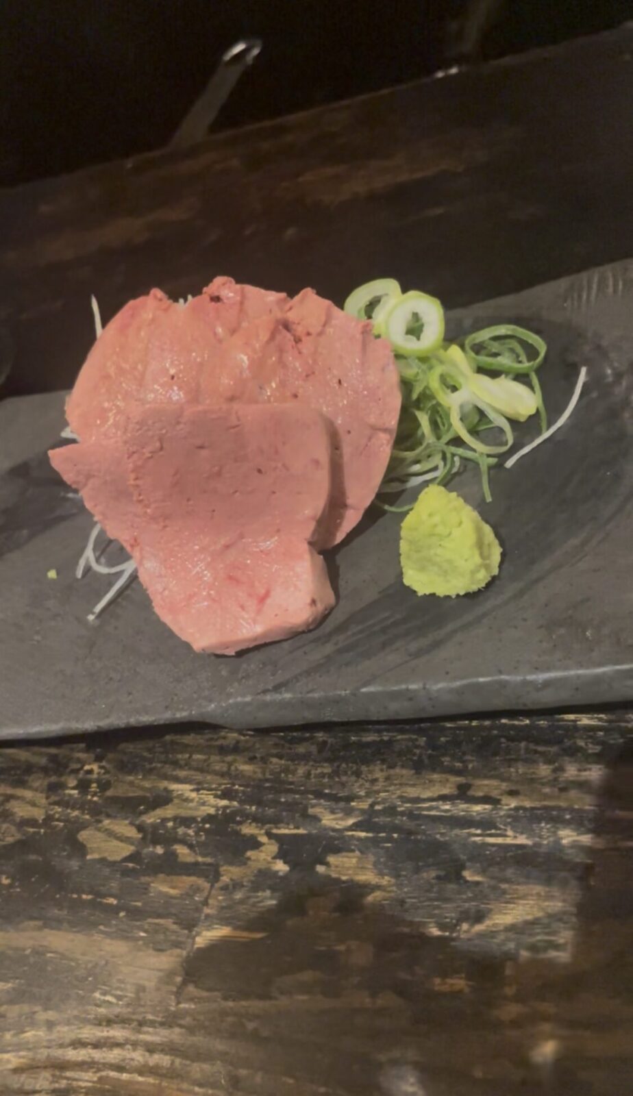 赤羽「闇市」牛れば刺