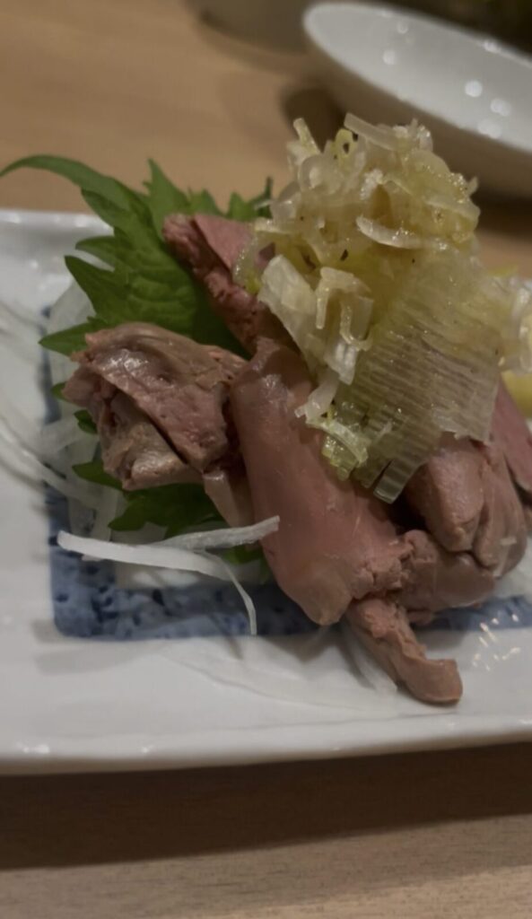 池袋「焼鳥と酒 木々家 池袋西口本店」鶏れば刺し