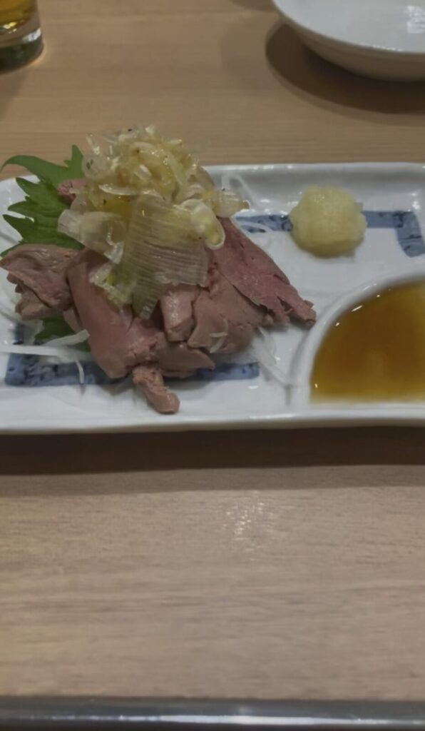 池袋「焼鳥と酒 木々家 池袋西口本店」鶏れば刺し