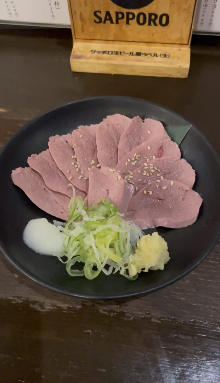 赤羽「魚友」レバー刺し[豚]