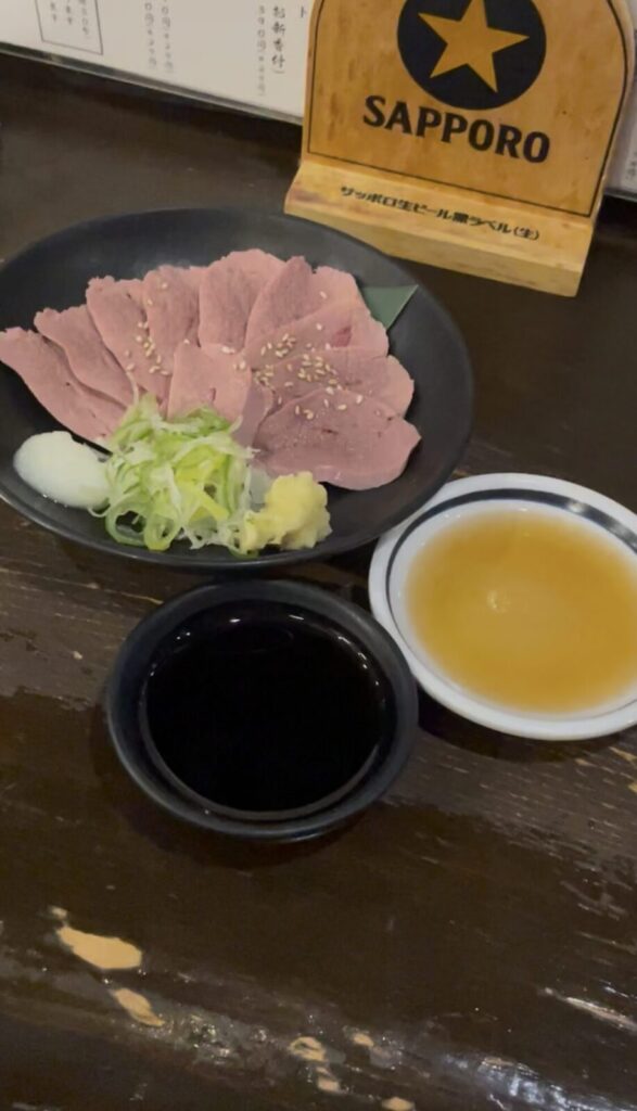 赤羽「魚友」レバー刺し[豚]