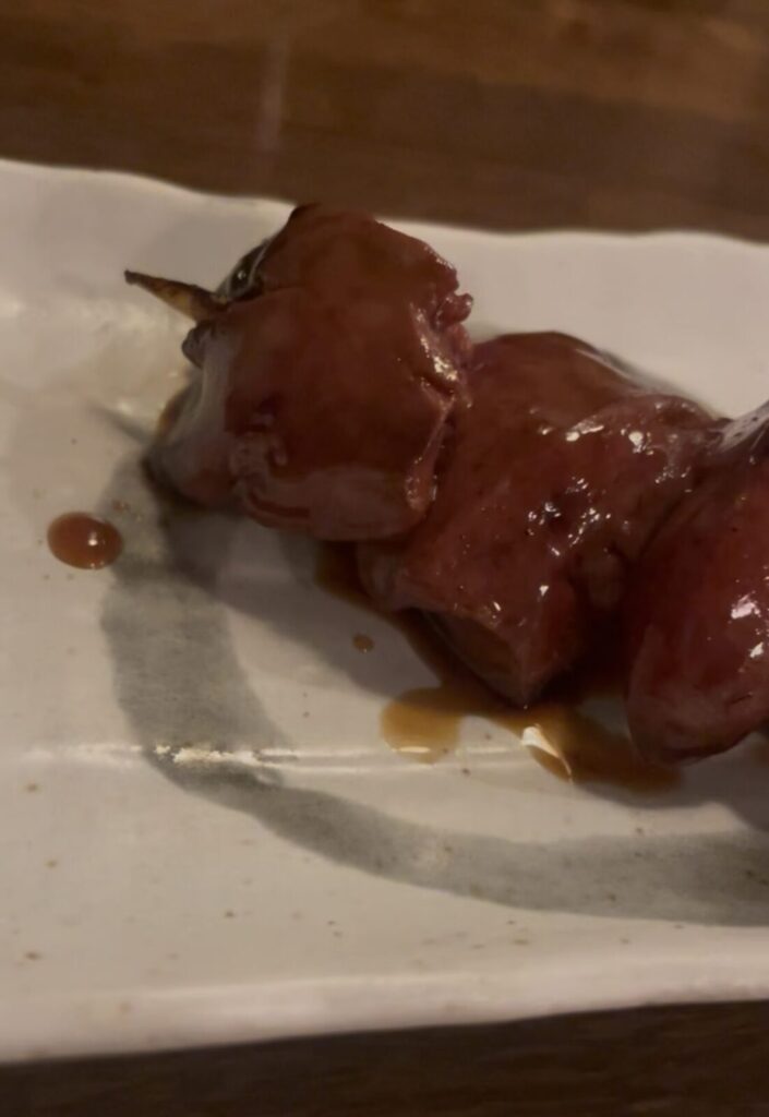 池袋「どんどこ」の串焼きレバー