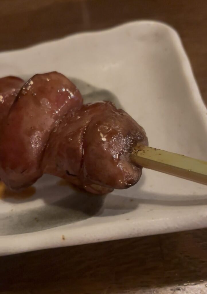 池袋「どんどこ」の串焼きレバー