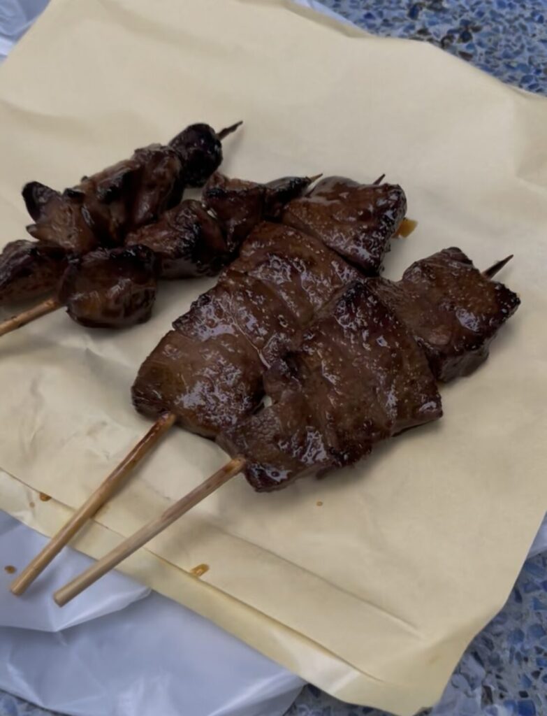 小豆沢「こーこ」の豚レバーと鳥レバー