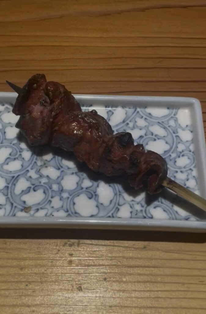 高円寺「寿司と焼き鳥 大地」の焼き鳥レバー串