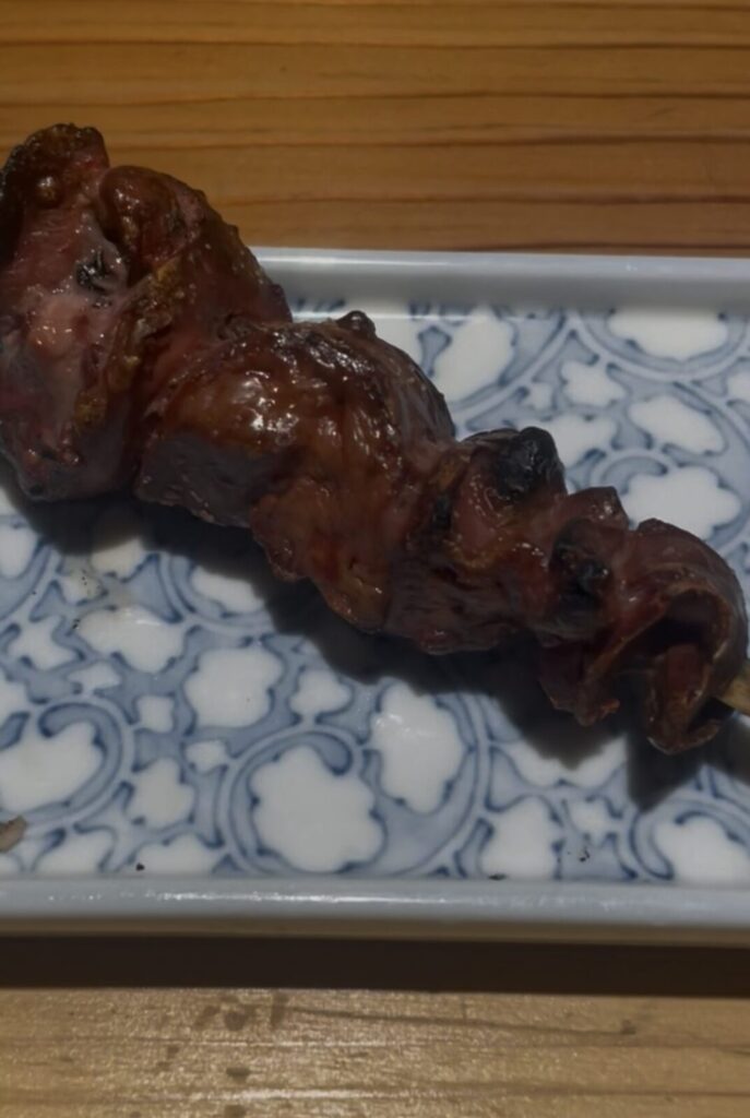 高円寺「寿司と焼き鳥 大地」の焼き鳥レバー串