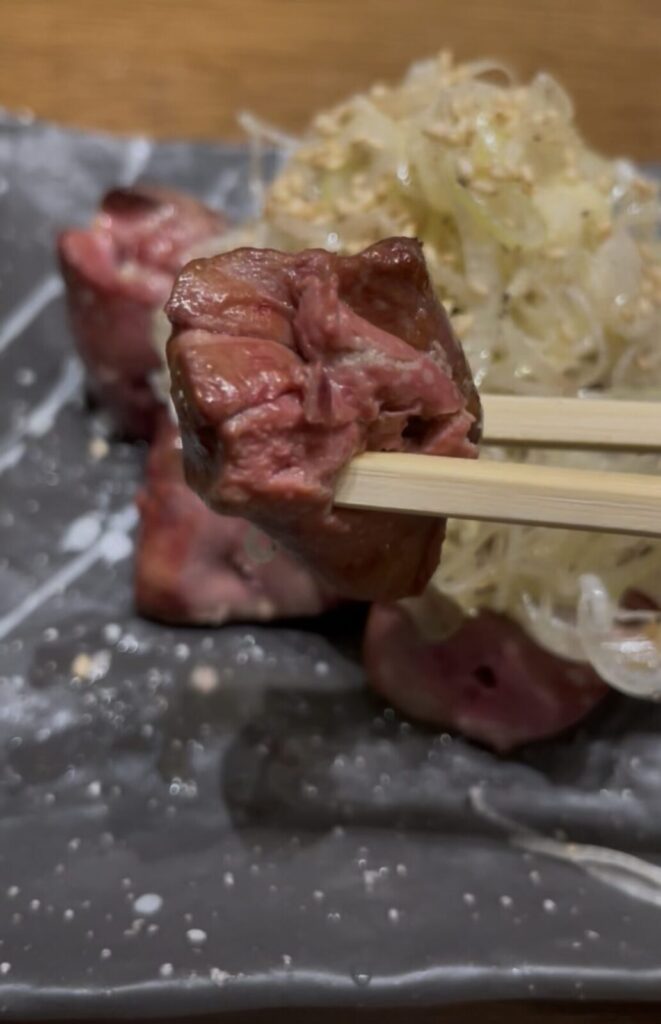 高田馬場「からげんき」炙りレバーネギ塩和え