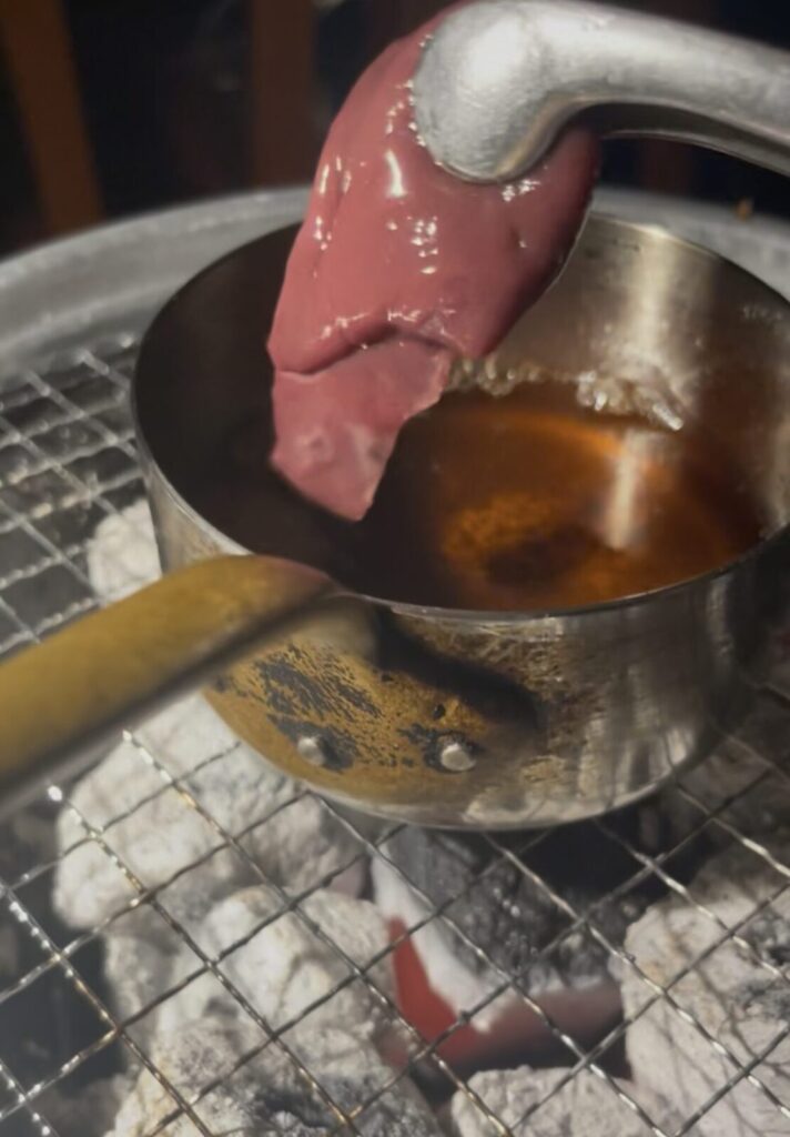 池袋「まうみ」のレバしゃぶ