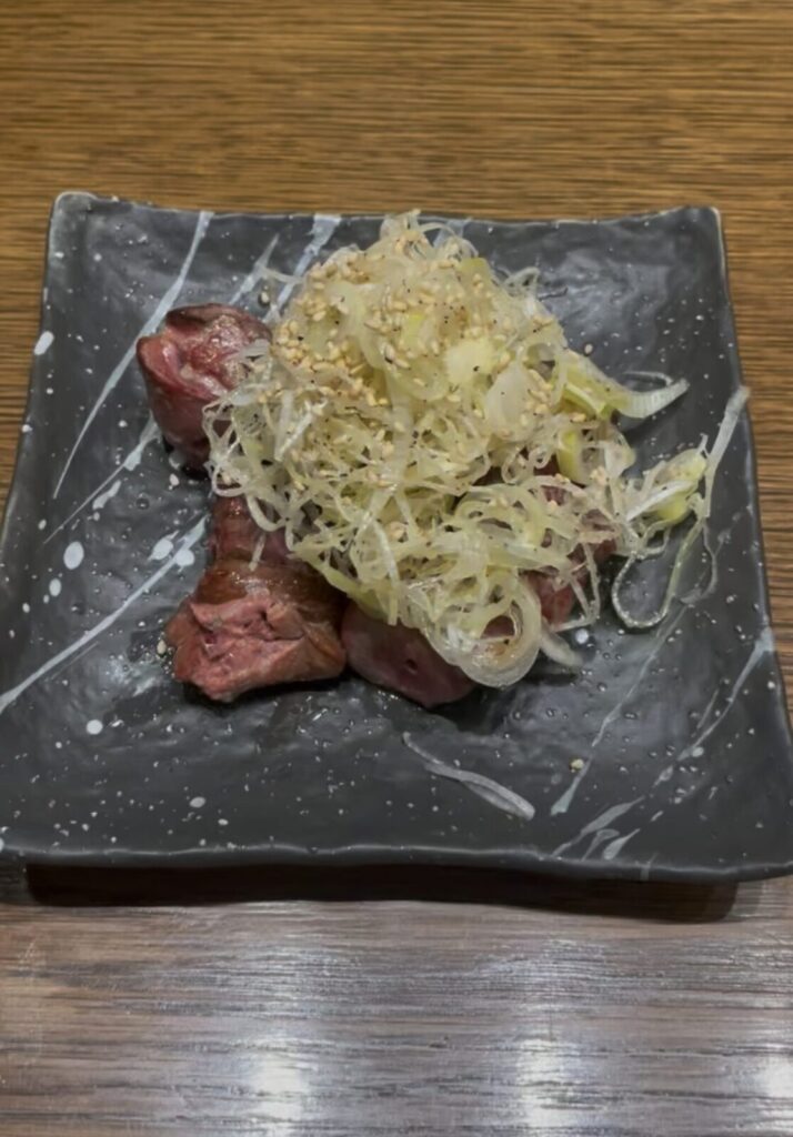 高田馬場「からげんき」炙りレバーネギ塩和え