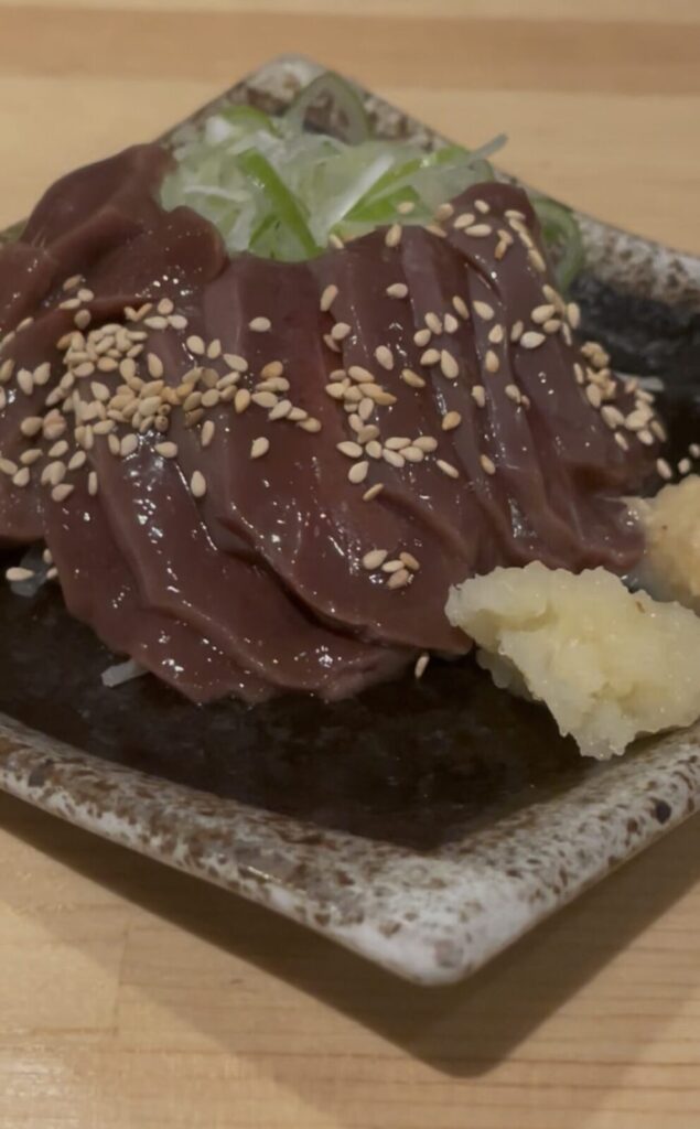 神田「◯鳥 別邸」馬肉レバ刺
