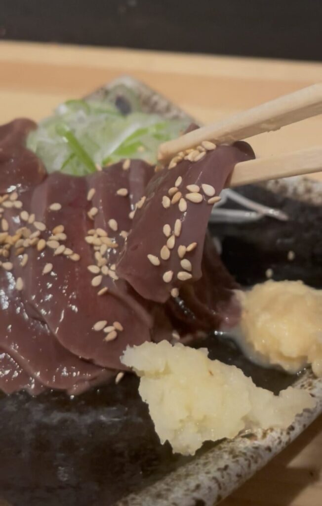 神田「◯鳥 別邸」馬肉レバ刺