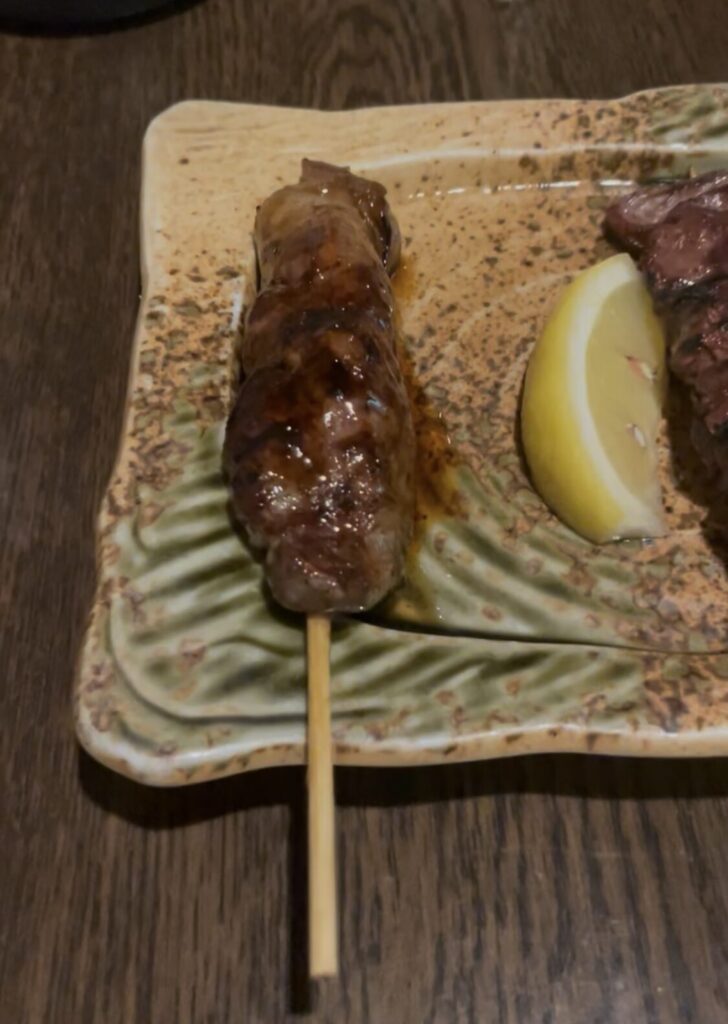 神田「居酒屋のむず」レバーあみ脂