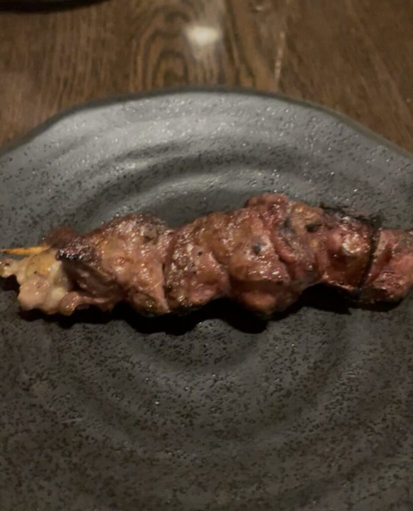 神田「居酒屋のむず」鶏レバー