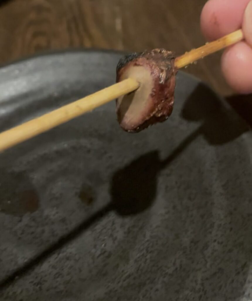 神田「居酒屋のむず」鶏レバー