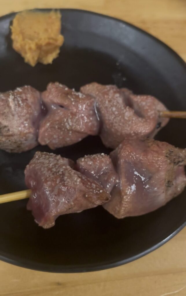御徒町「まるわ」 串焼き豚レバー