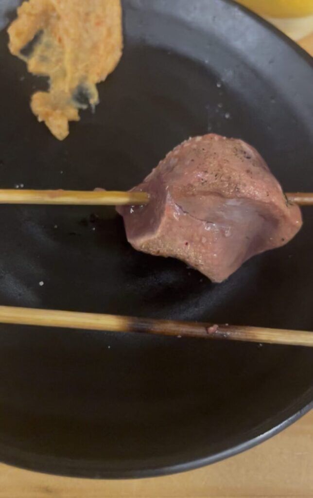 御徒町「まるわ」 串焼き豚レバー