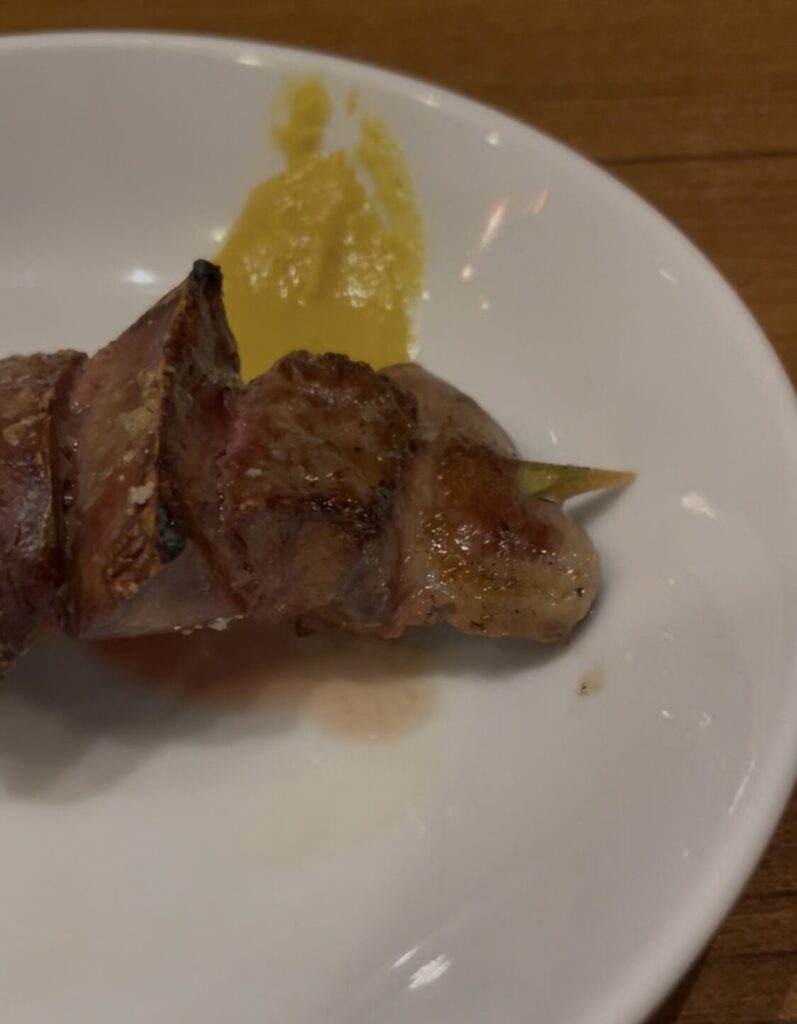 中板橋「焼鳥 やっちゃん」の串 鳥レバー