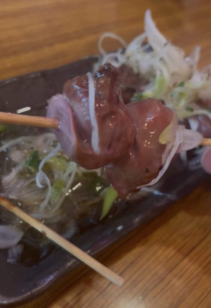上野「野焼」上レバーの葱まみれ三本入り