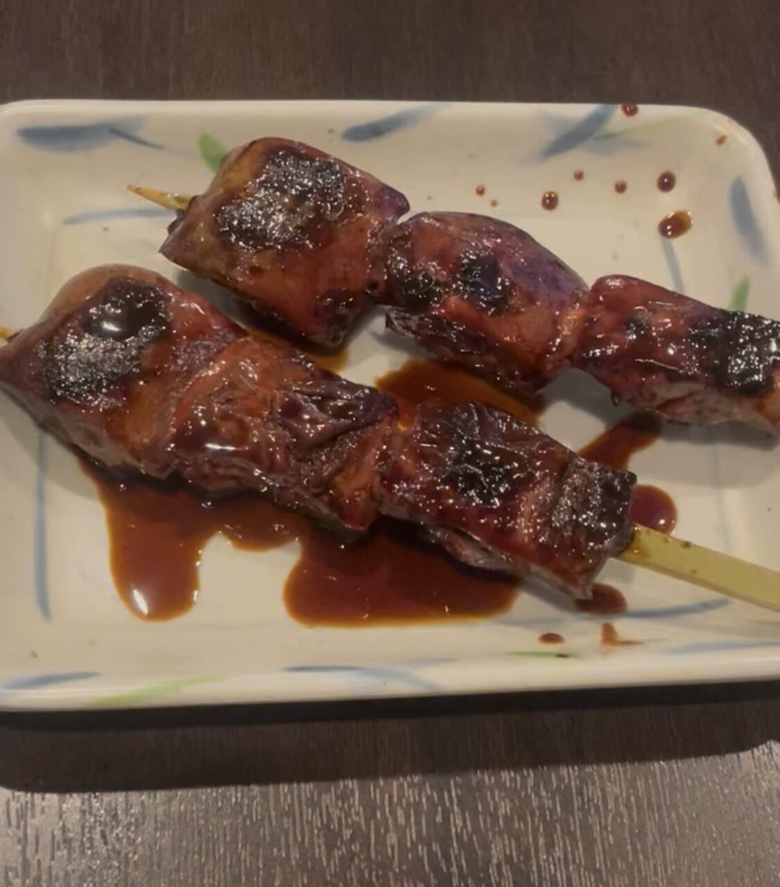 池袋「炭火焼鳥 勇」串レバー