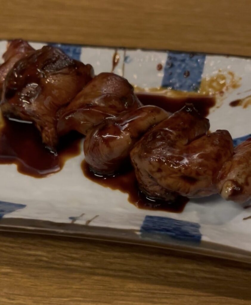 中野「鎌倉酒店」の串焼 鶏れば