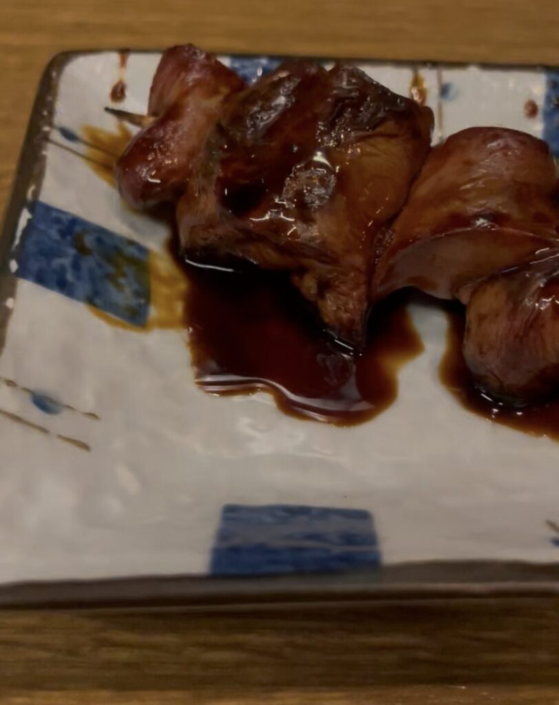 中野「鎌倉酒店」の串焼 鶏れば