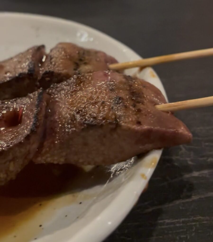 池袋「鳥定」やきとんレバー串