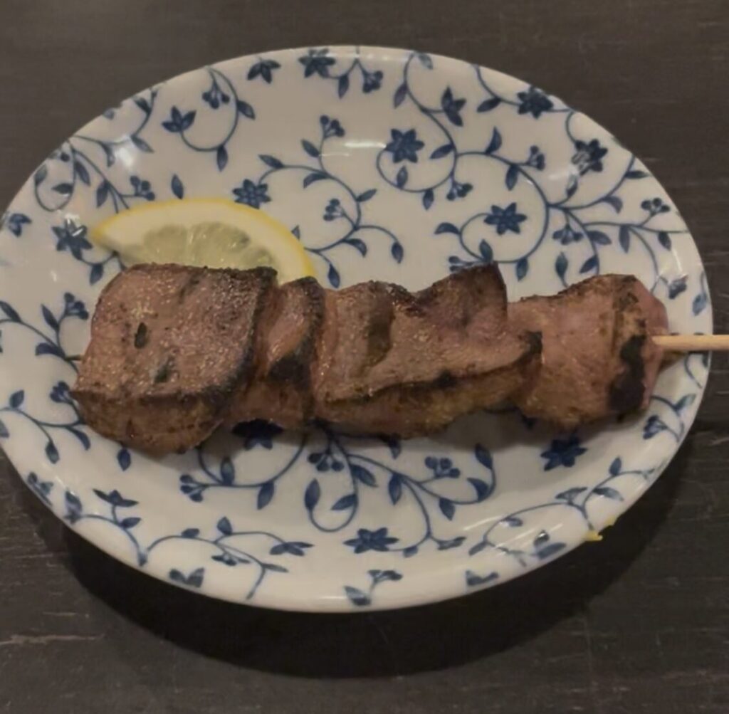 池袋「鳥定」やきとんレバー串