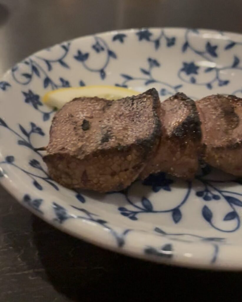 池袋「鳥定」やきとんレバー串