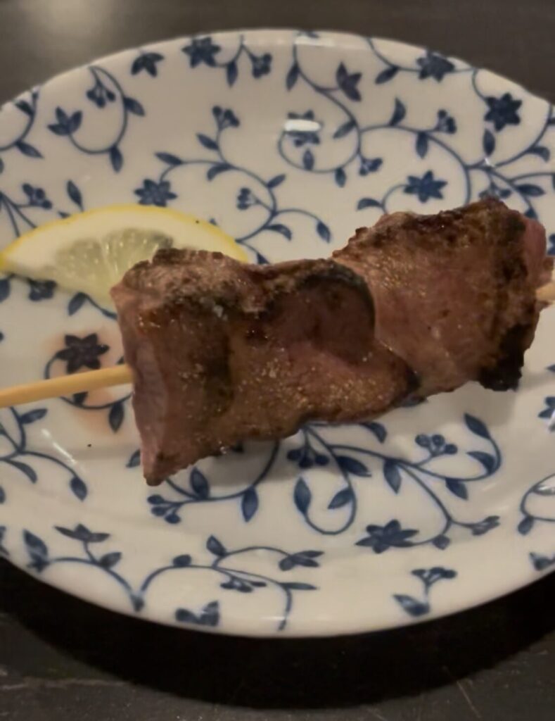 池袋「鳥定」やきとんレバー串