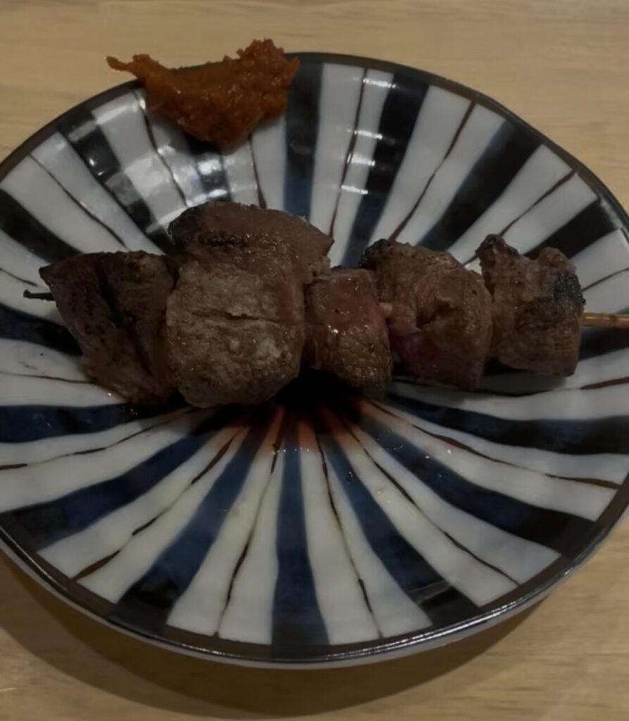 中野「もつ焼き酒場 てけてけ」生仕込みレバー