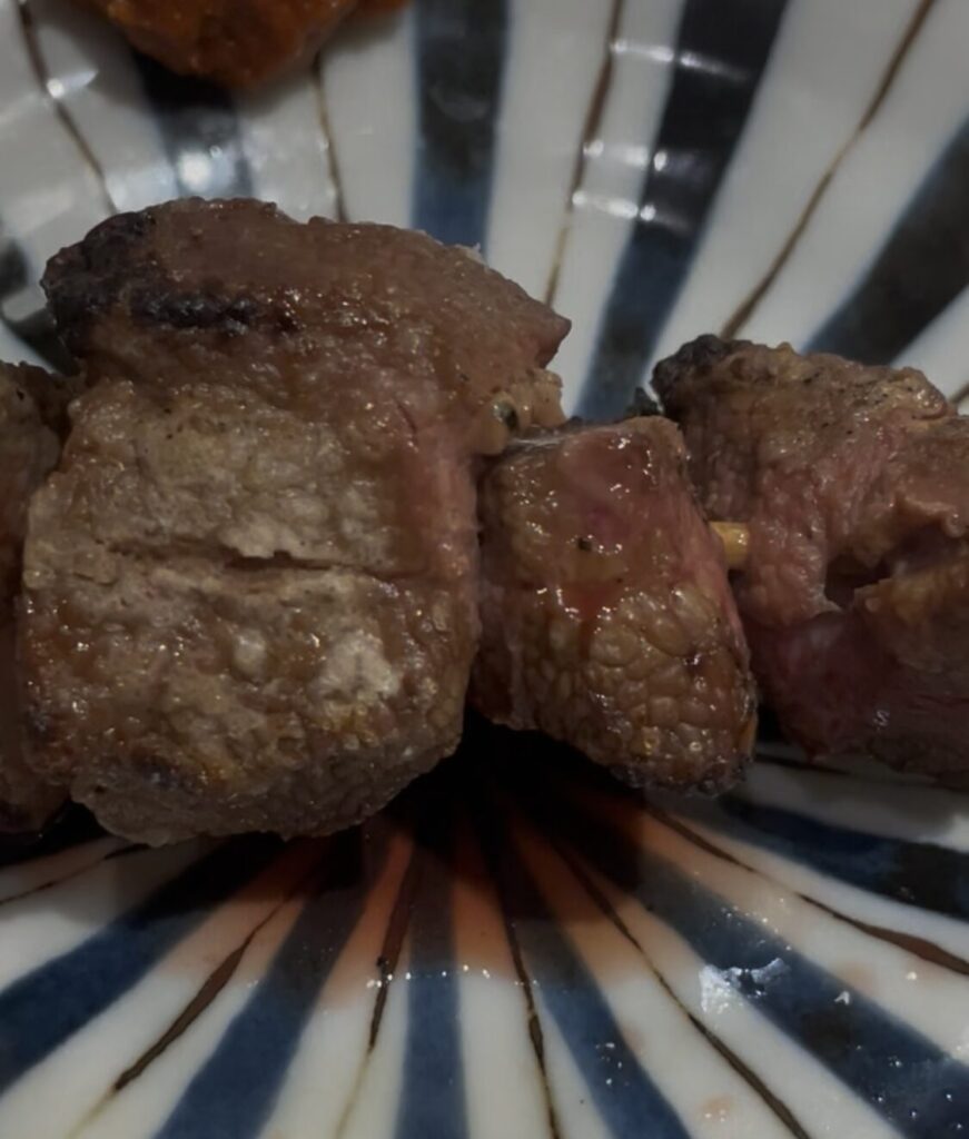 中野「もつ焼き酒場 てけてけ」生仕込みレバー