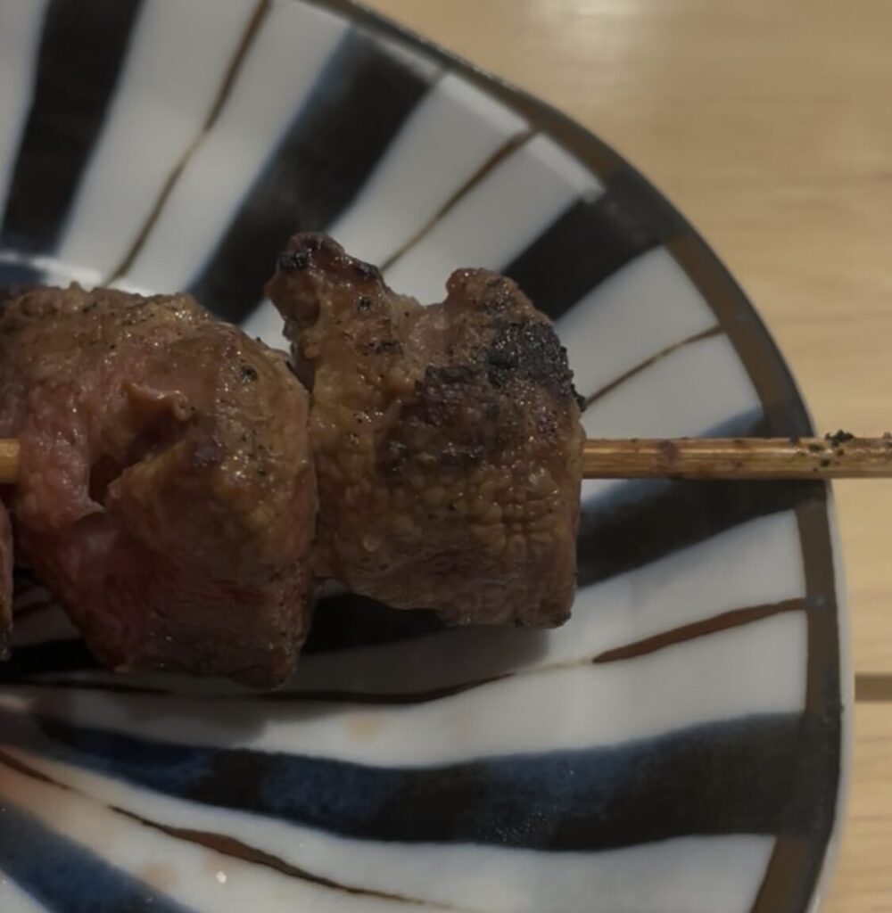 中野「もつ焼き酒場 てけてけ」生仕込みレバー