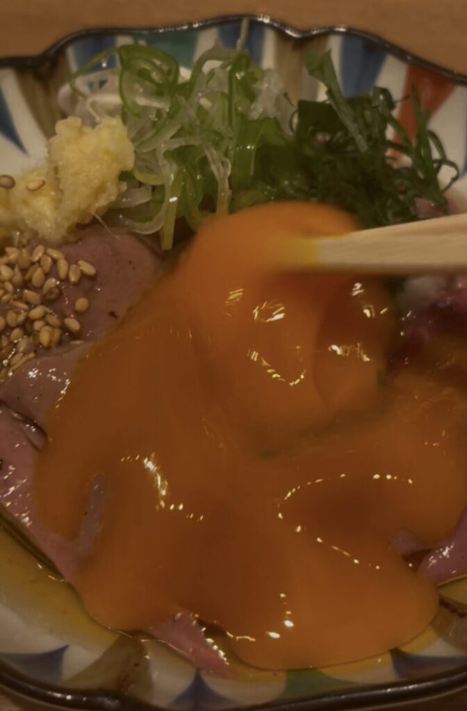 高田馬場「大衆酒場55」レバーユッケ