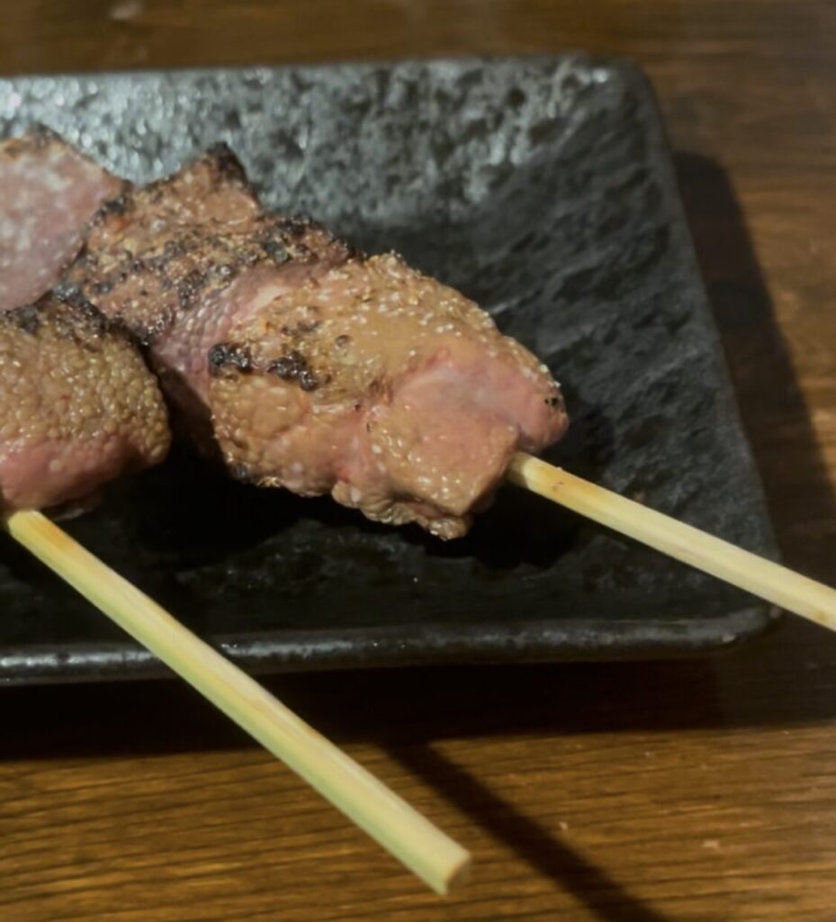 中野「極楽屋」串焼きレバー