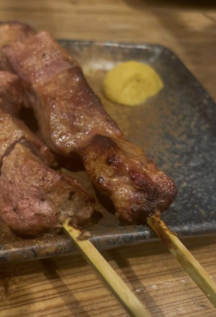 上野「やきとん三吉」の和豚やきとんレバー塩