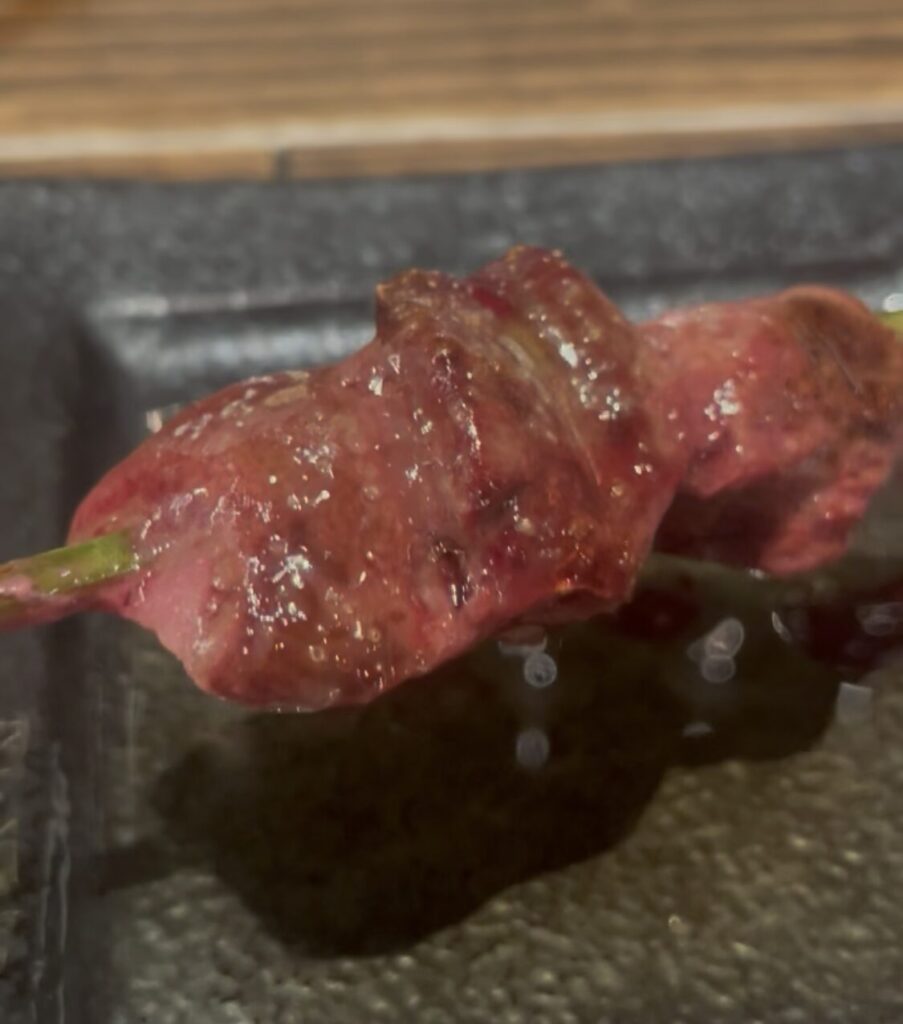 中野「やきとりスタンダード」の白レバー 塩