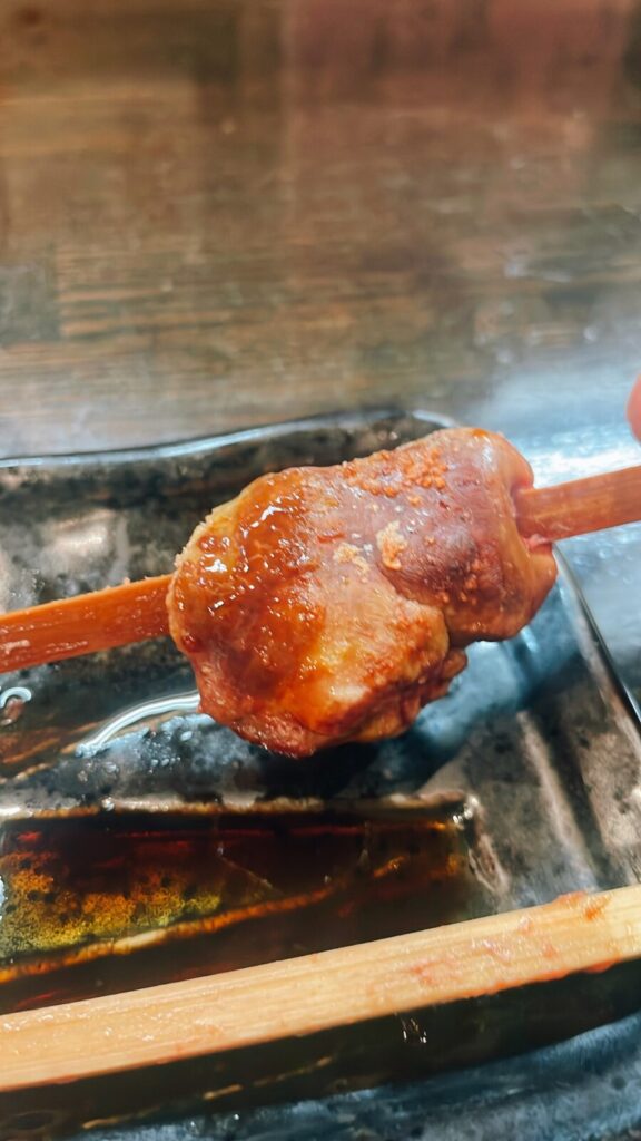 中野「食楽」の白レバー串焼き